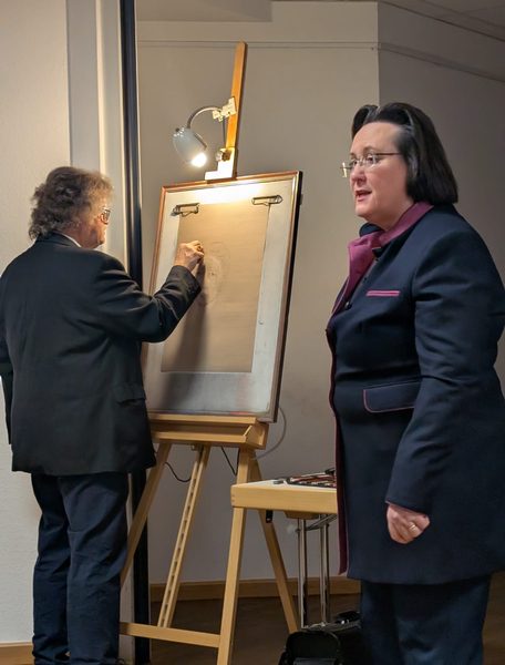Abend mit Zeichnung vor der Gruppe